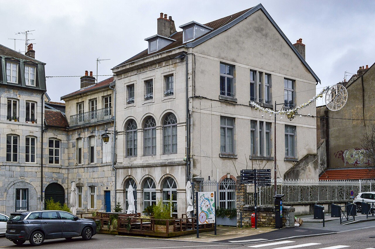 Adresse7 Place Victor Hugo (Besançon) — Archi-Wiki