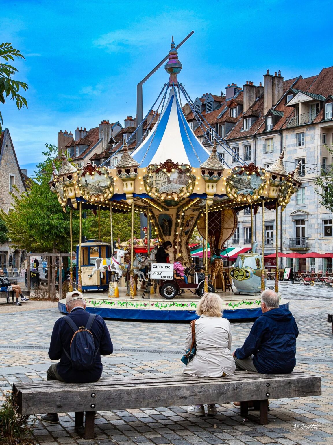 Festival Victor Hugo 2027 Des tours de manège offerts au Carrousel Vi