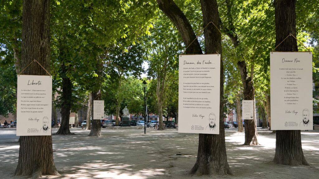 Textes poèmes suspendus promenade Granvelle